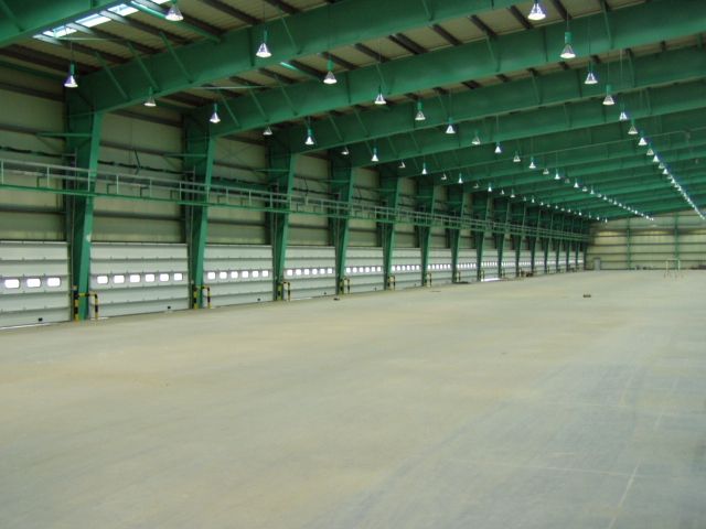 Hangar doors